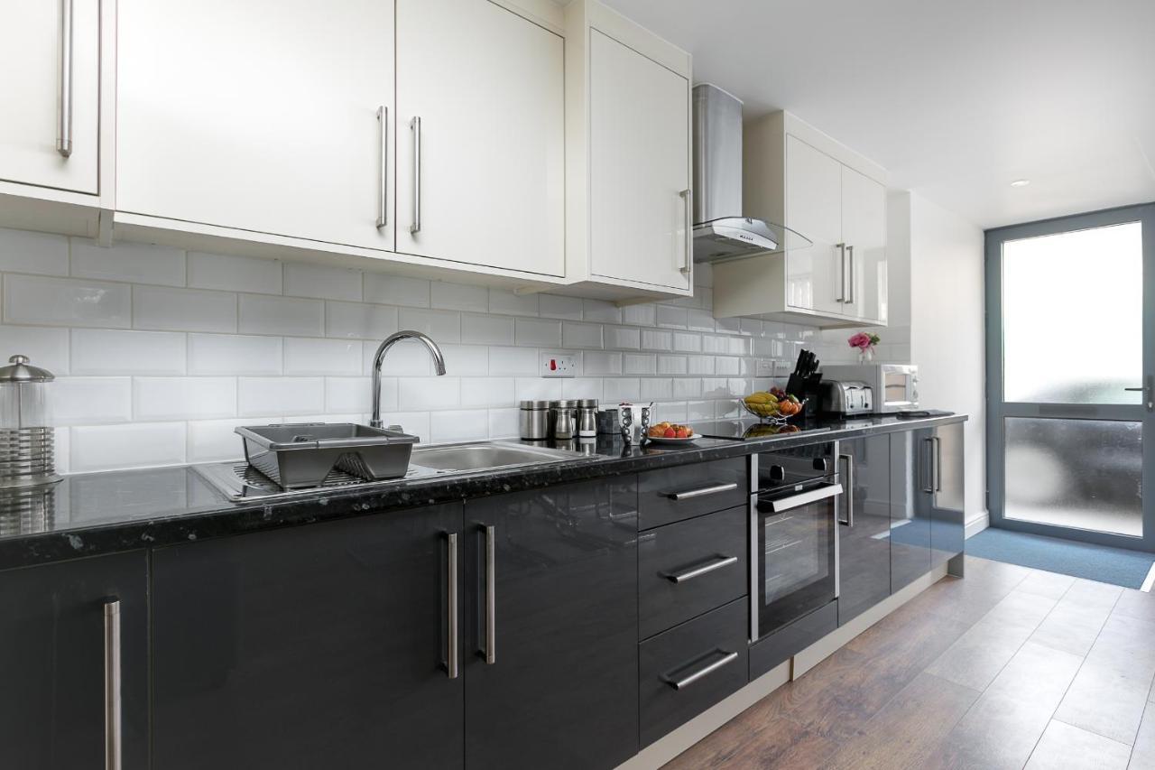 Kvm - - Contractors - Town Centre By Kvm