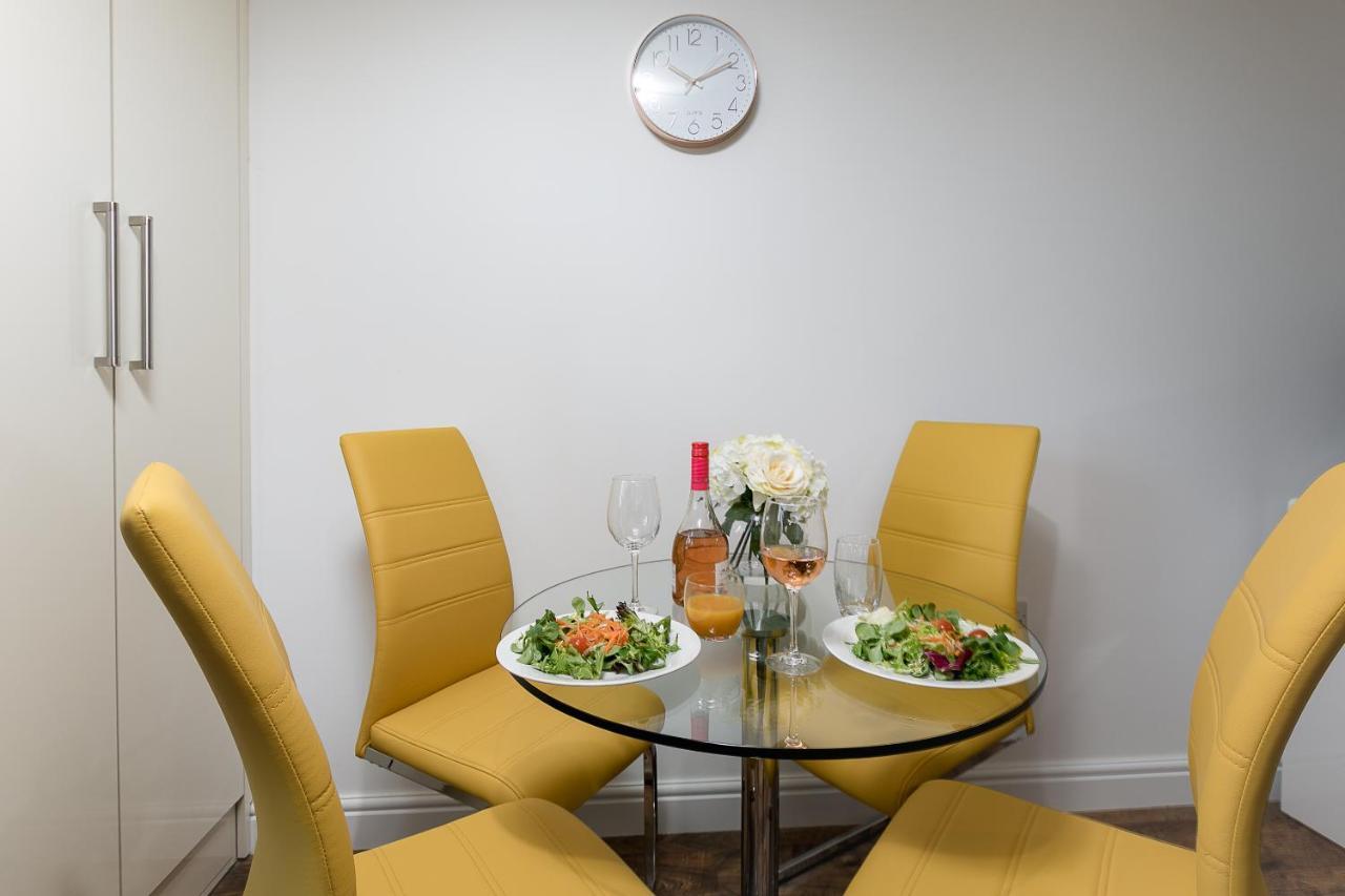 Apartment Kvm - - Contractors - Town Centre By Kvm