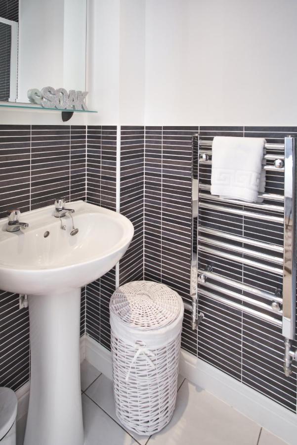 Bank Side House By Kvm Holiday home Peterborough