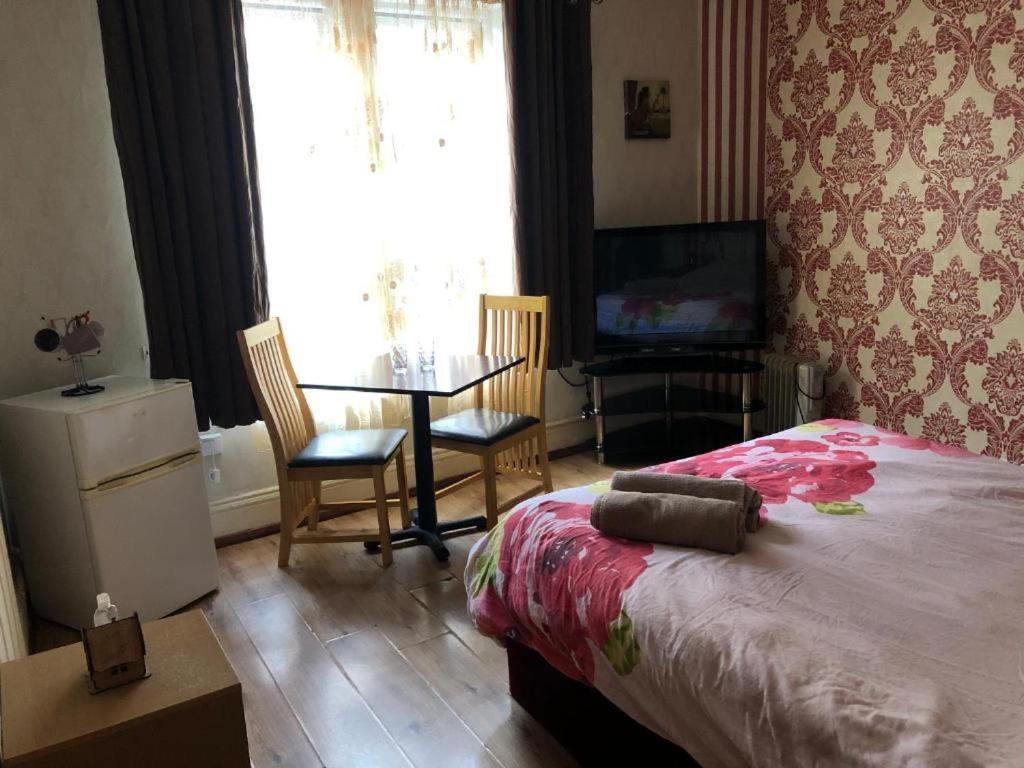 Bright Guest house *