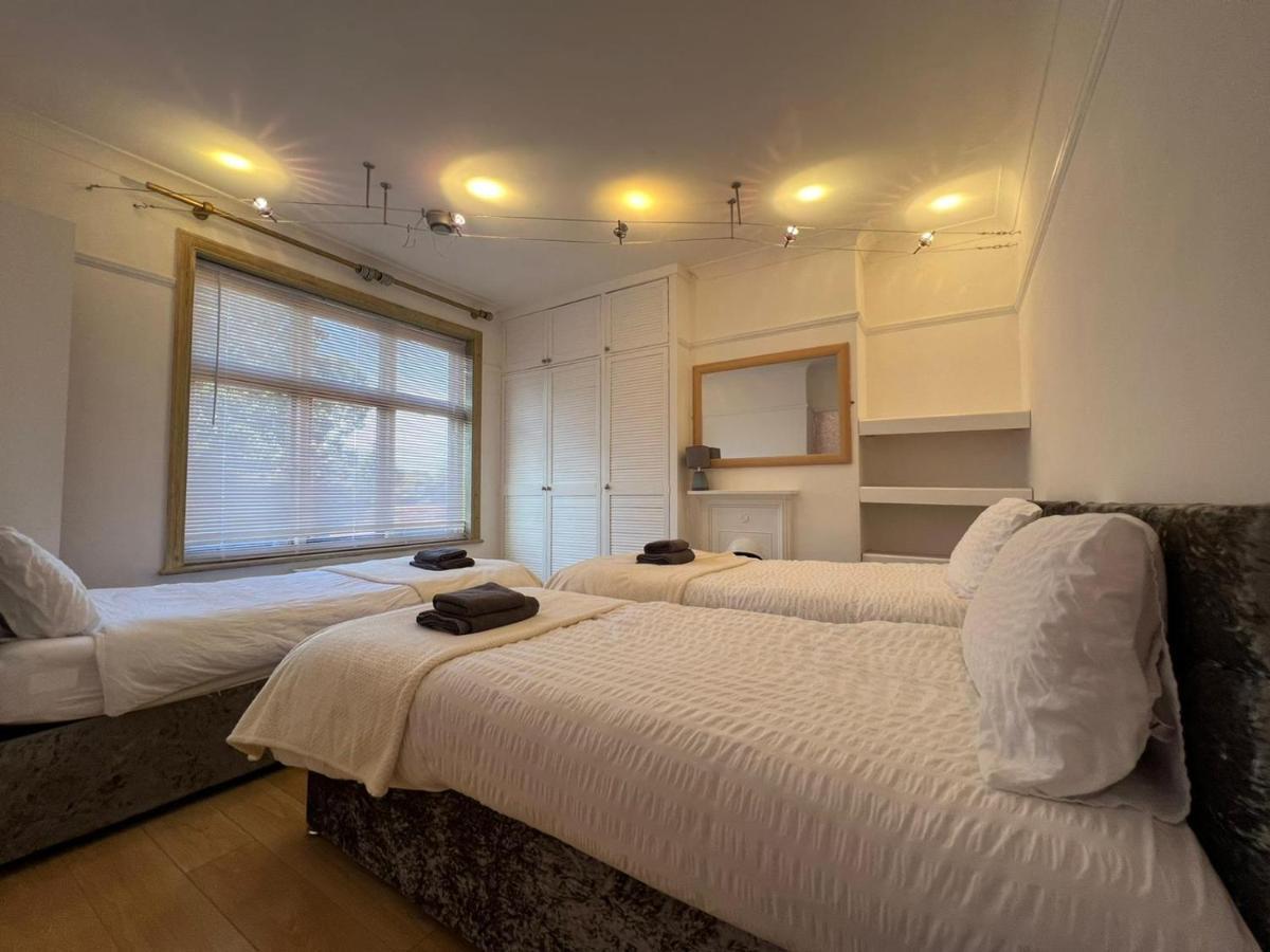 The Fulbridge By Incredible Holiday home Peterborough