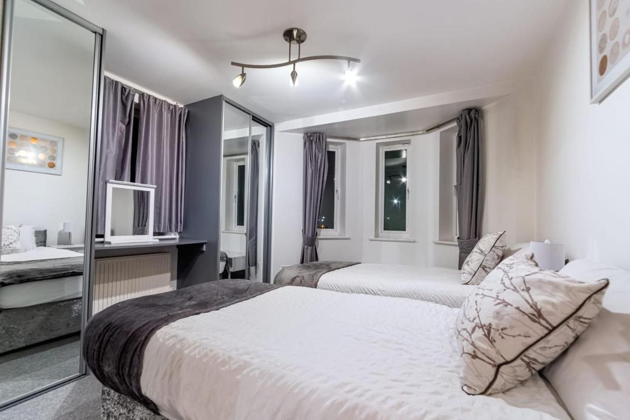 Apartment 80 Clayburn By Incredible