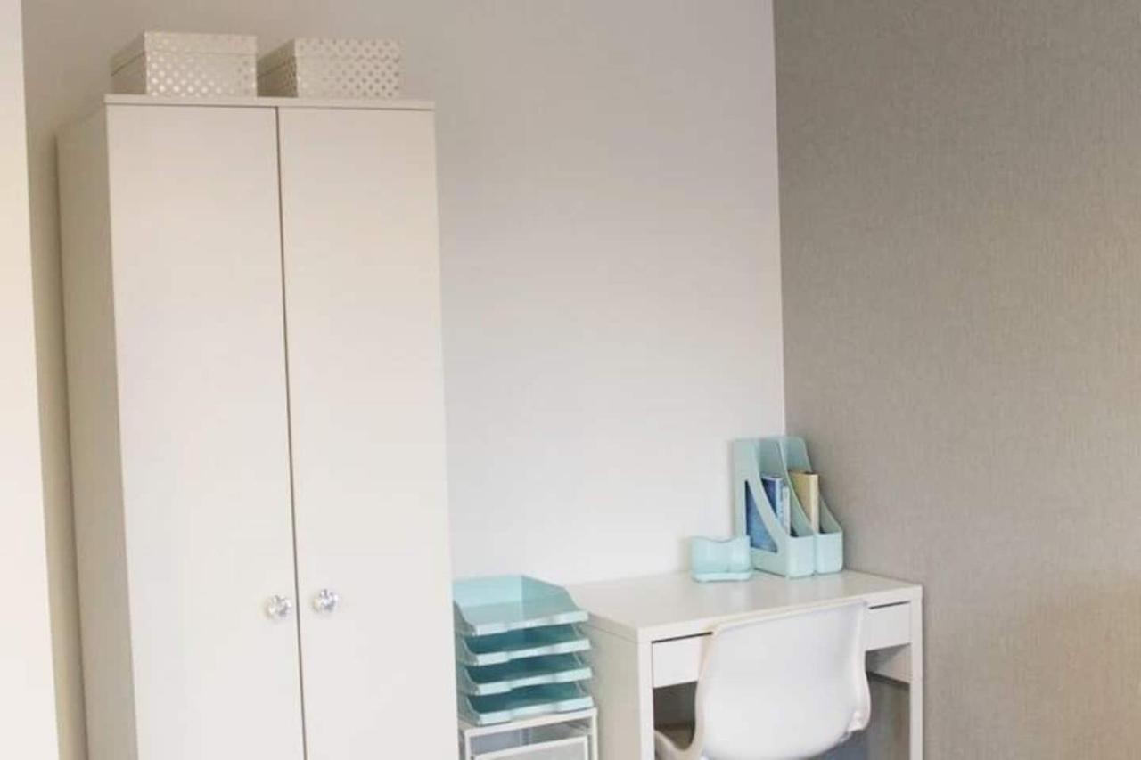 Penelope Maison - London In 50 Mins, Free Parking, 1 Bdrm
