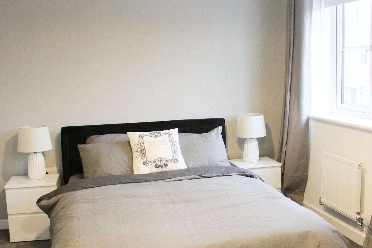 Penelope Maison - London In 50 Mins, Free Parking, 1 Bdrm *