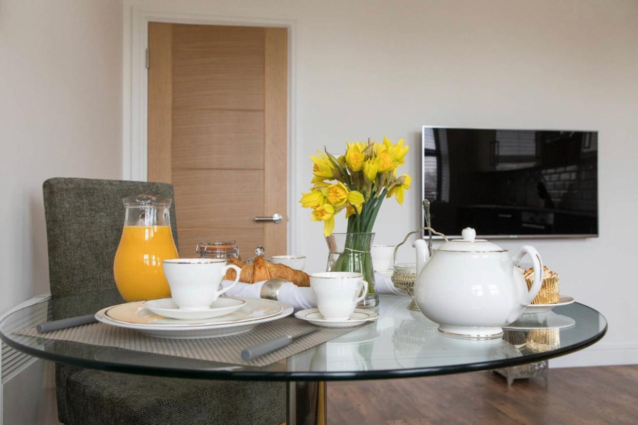City By Elegance Living Apartment