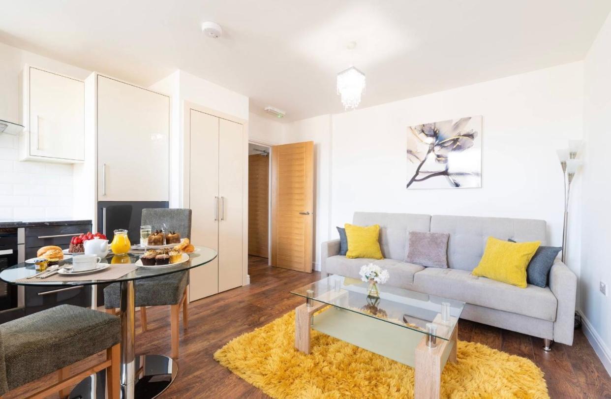 City By Elegance Living * Peterborough