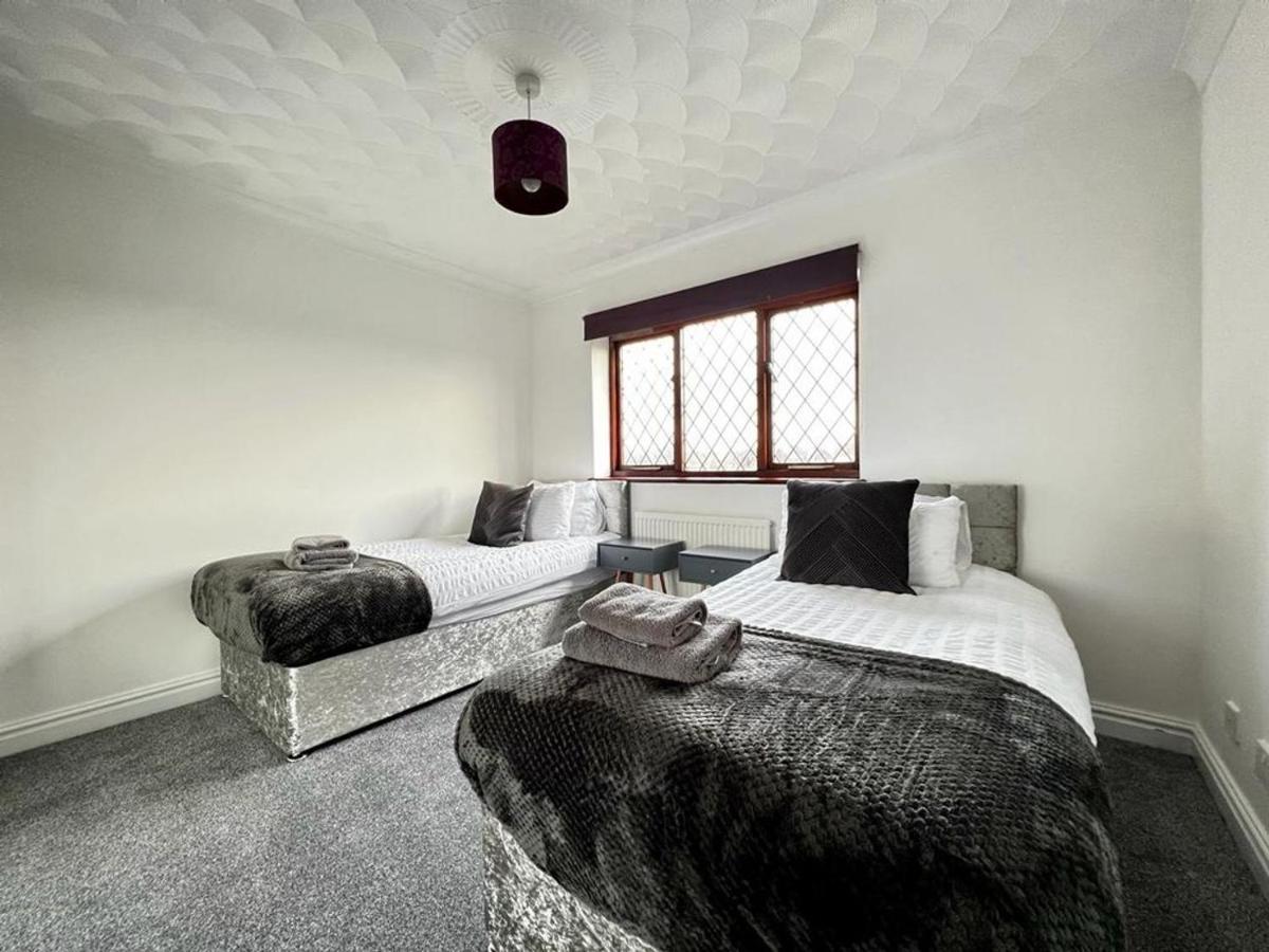 The Deja View House By Incredible Peterborough