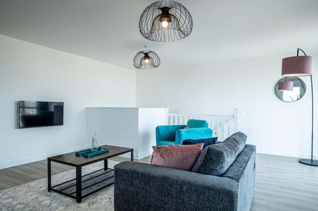 Luxe Penthouse - Centre - Free Parking-gym-cinema Peterborough