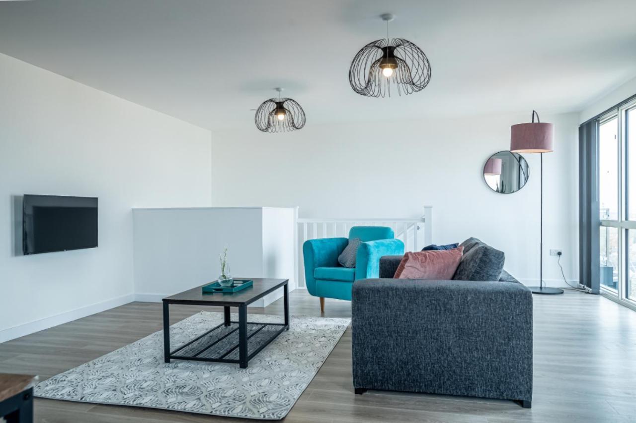 Luxe Penthouse - Centre - Free Parking-gym-cinema Apartment Peterborough