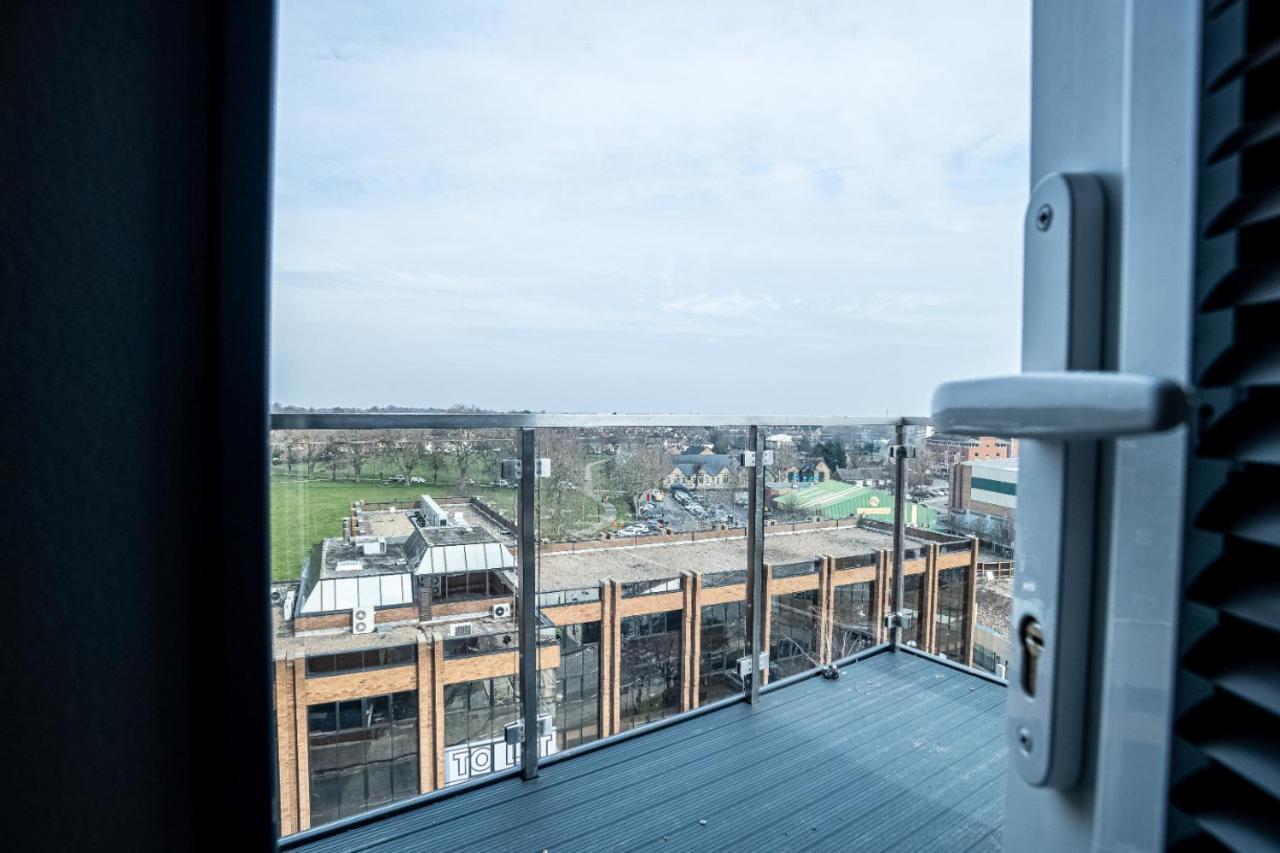 Luxe Penthouse - Centre - Free Parking-gym-cinema Peterborough