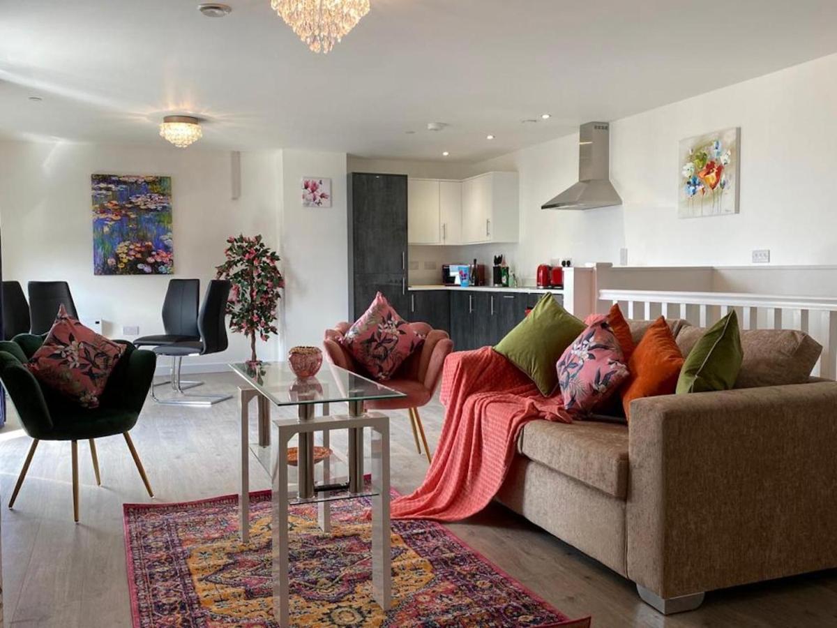 Cathedral View Penthouse: Modern Duplex With Terraces Apartment Peterborough