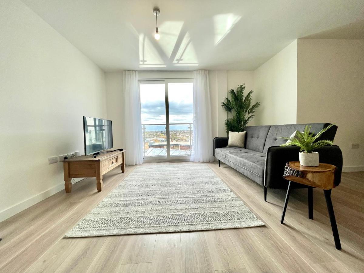 Bayard Plaza Penthouse By Elegance Living * Peterborough