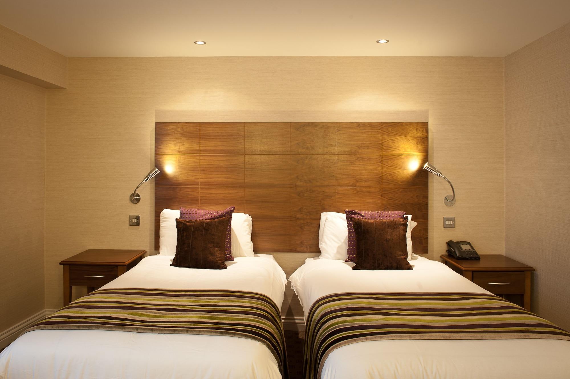 The Bull Hotel; Sure Collection By Western Hotel Peterborough
