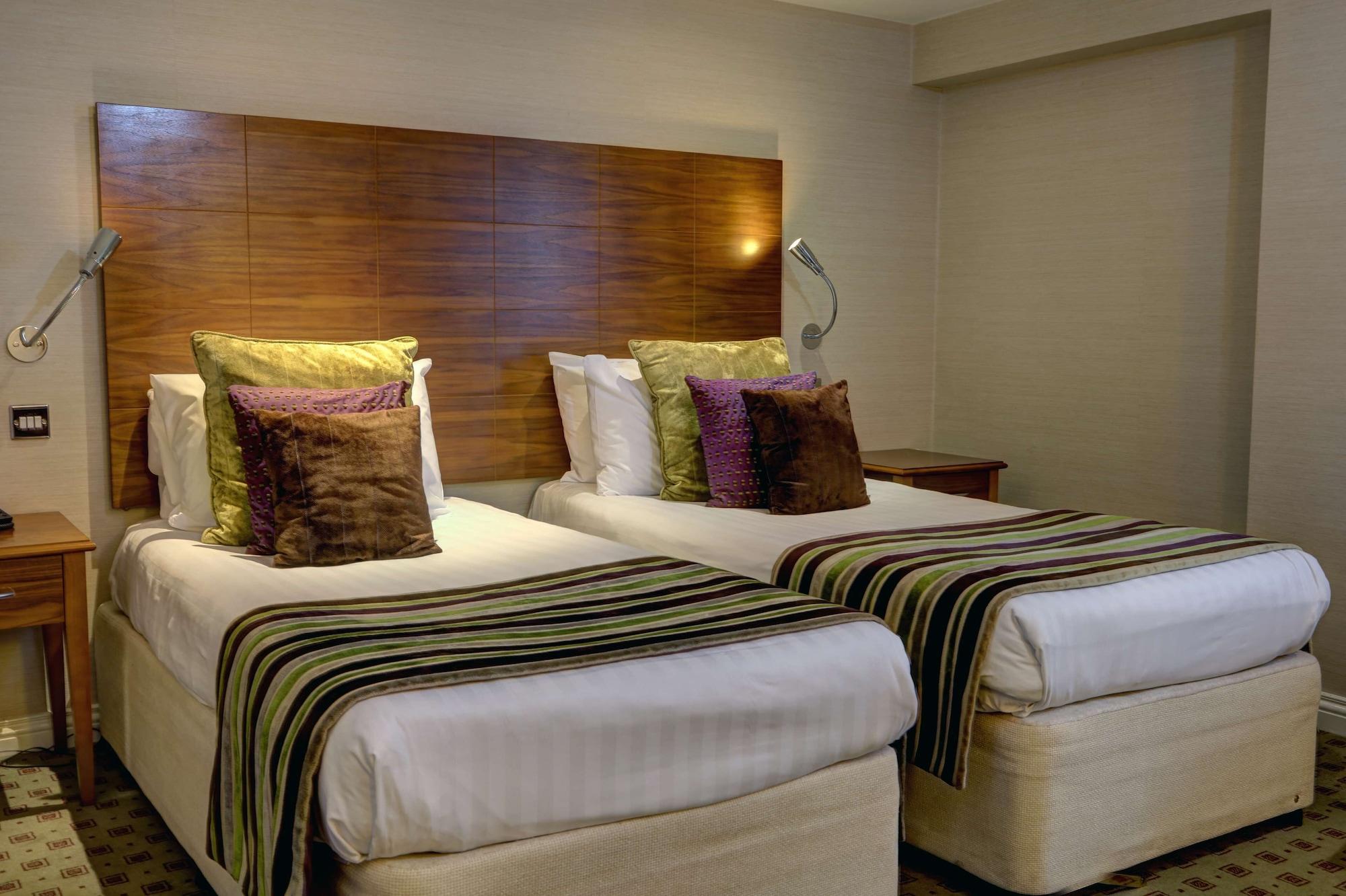 The Bull Hotel; Sure Collection By Western 4* Peterborough