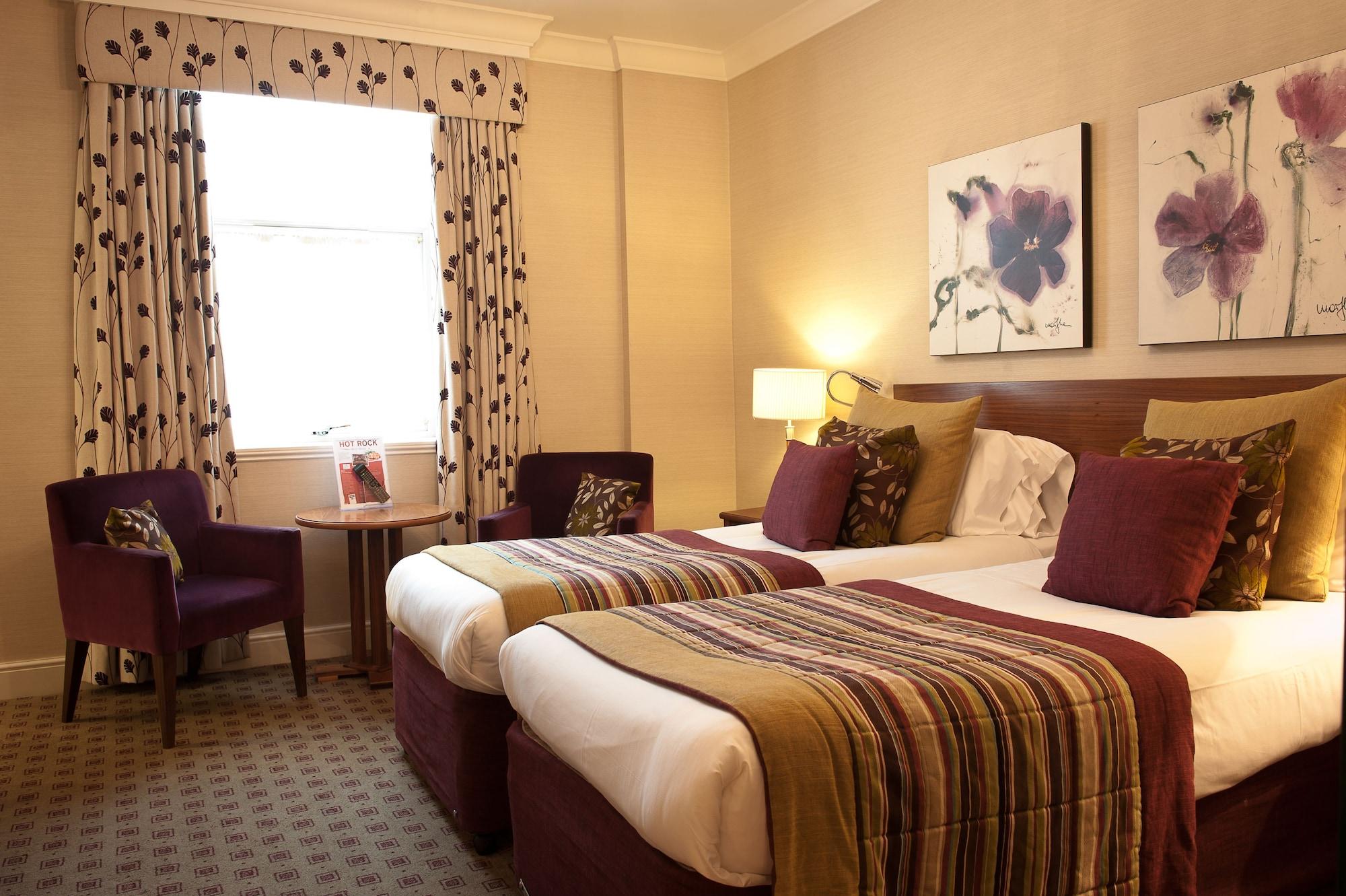 The Bull Hotel; Sure Collection By Western