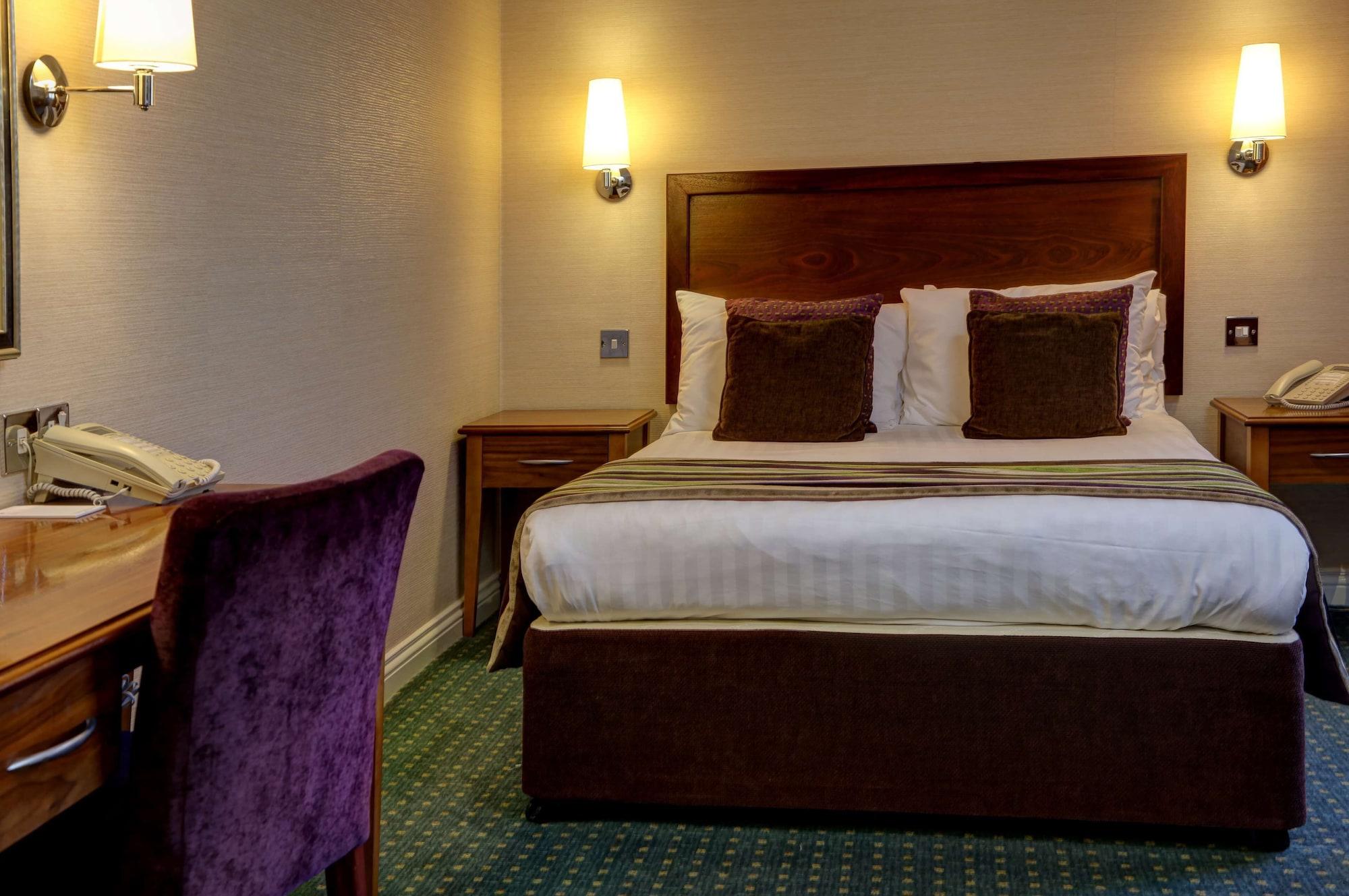 Hotel The Bull Hotel; Sure Collection By Western