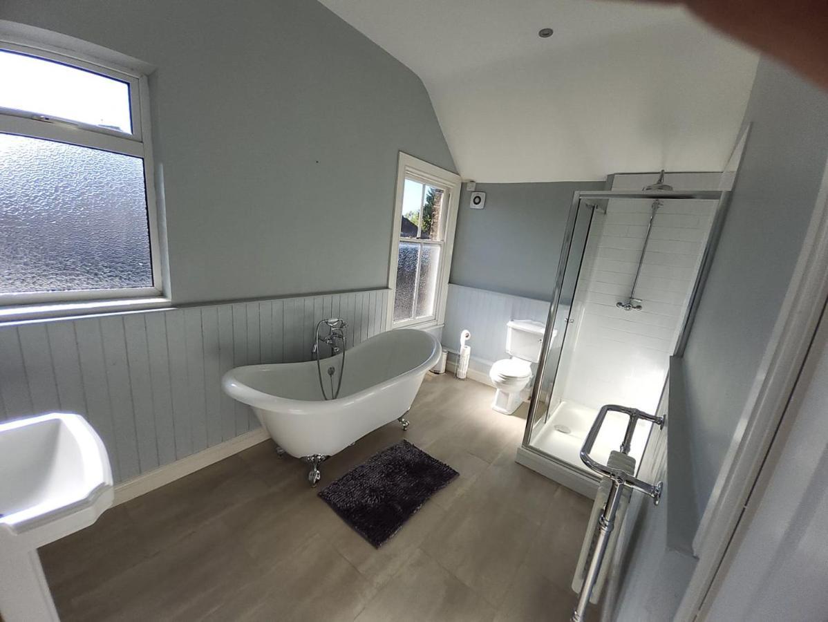 Apartment 3 Bedroom 3 Doubles 1 Sofabed Peterborough