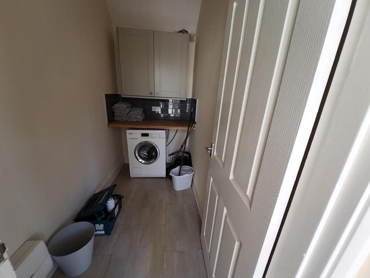 3 Bedroom 3 Doubles 1 Sofabed Apartment *