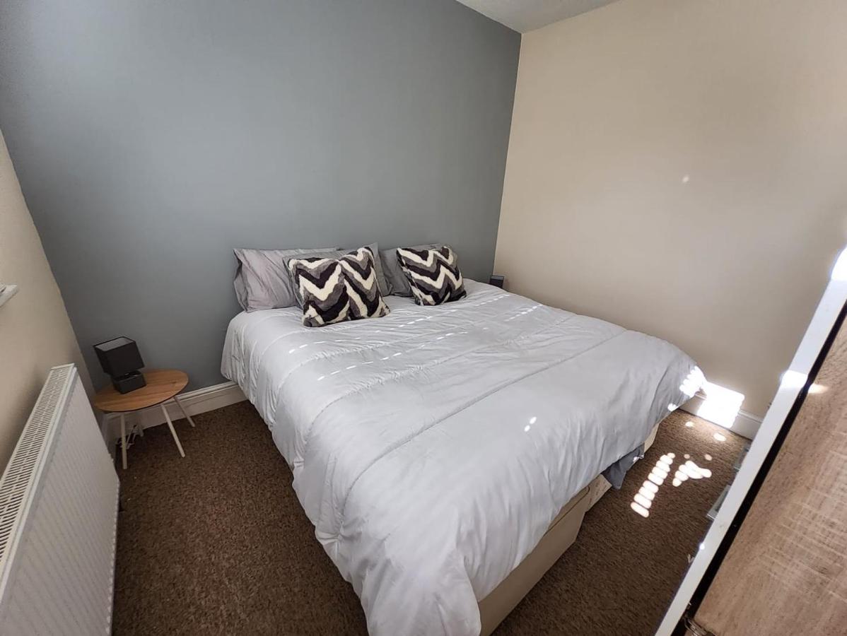 3 Bedroom 3 Doubles 1 Sofabed Apartment