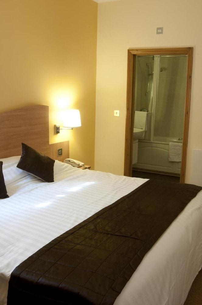 The Queensgate 3* Peterborough