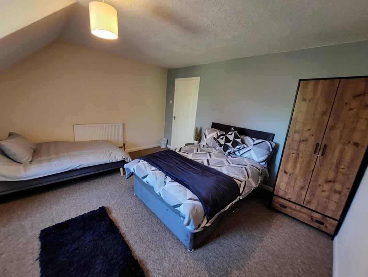 3 Bedroom 3 Doubles 1 Sofabed Apartment *