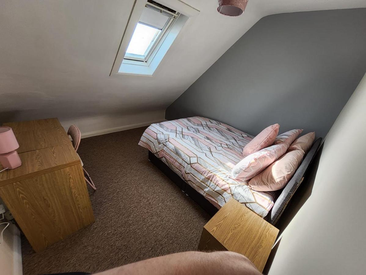 3 Bedroom 3 Doubles 1 Sofabed