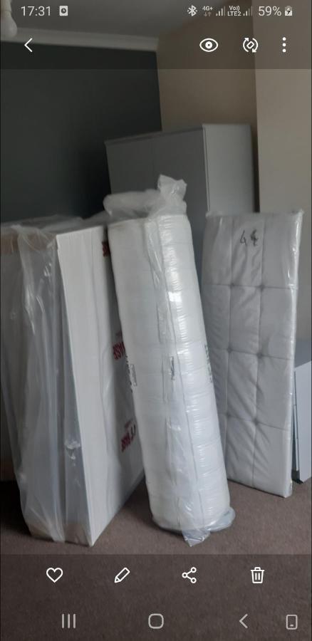 2 Double Bedroom Flat *