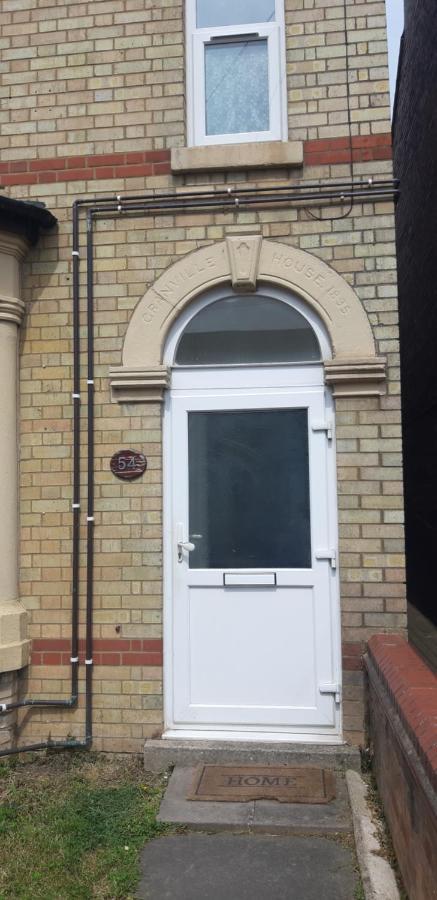 2 Double Bedroom Flat Peterborough