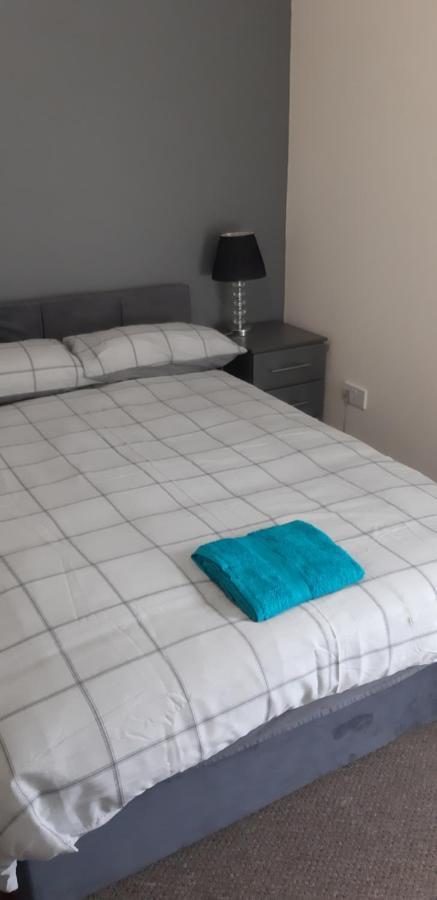 2 Double Bedroom Flat Apartment *
