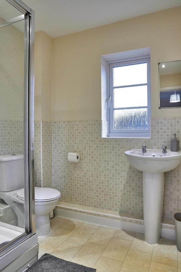 Kiln - Beautiful 4 Bedroom House With Parking! Peterborough