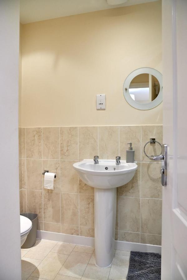 Kiln - Beautiful 4 Bedroom House With Parking! Peterborough