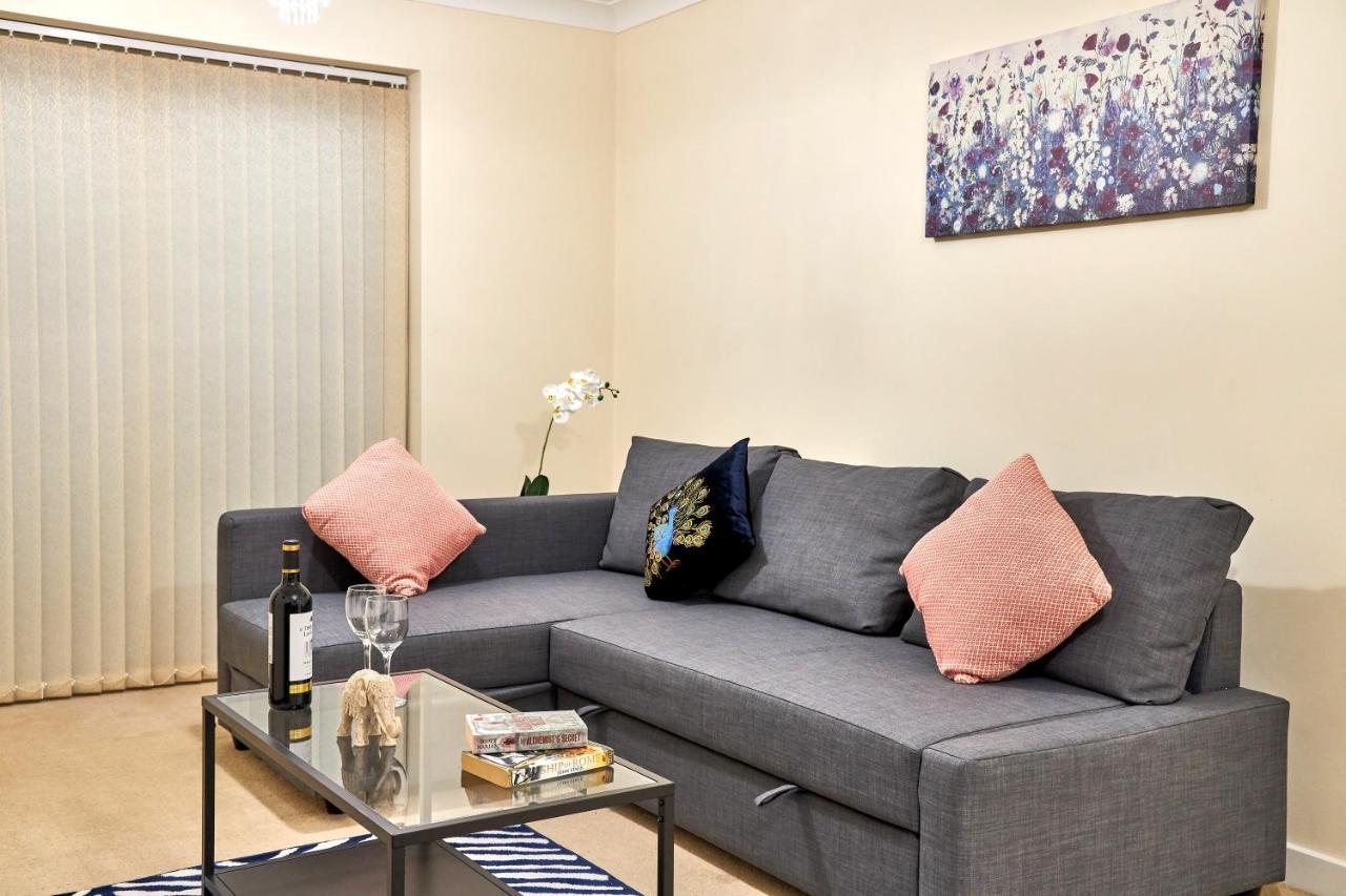 Apartment Kiln - Beautiful 4 Bedroom House With Parking! Peterborough