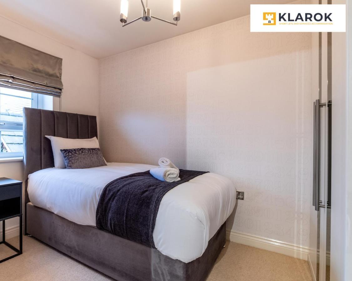 Holiday home Klarok's Long-stay Lodge: 4-bed Retreat With Pool Table