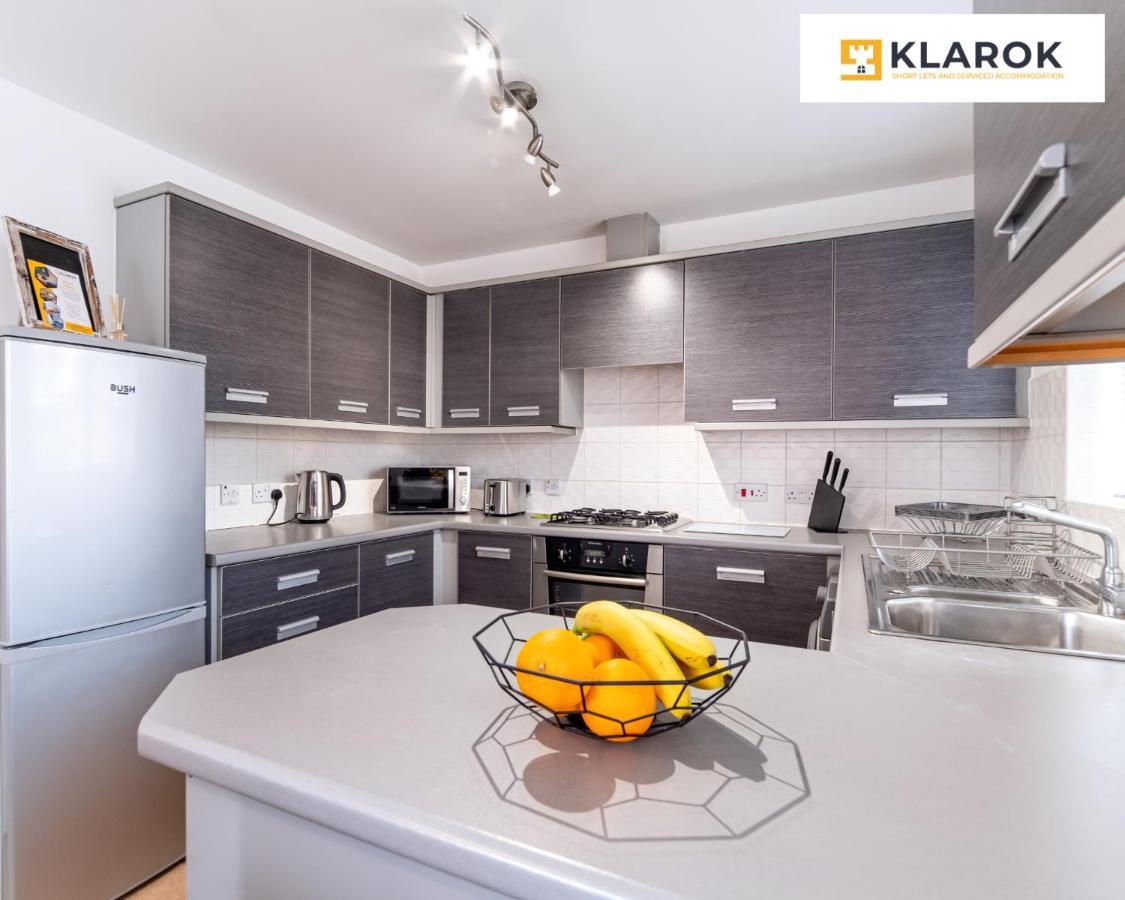 Klarok's Comfy Centre House: Extended With Ps4 & Parking