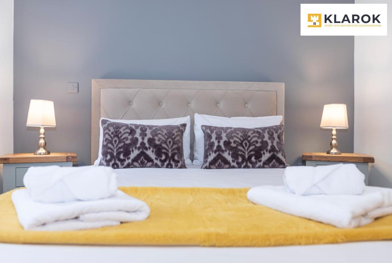 Klarok's Spacious 4-bed Extended Holiday home