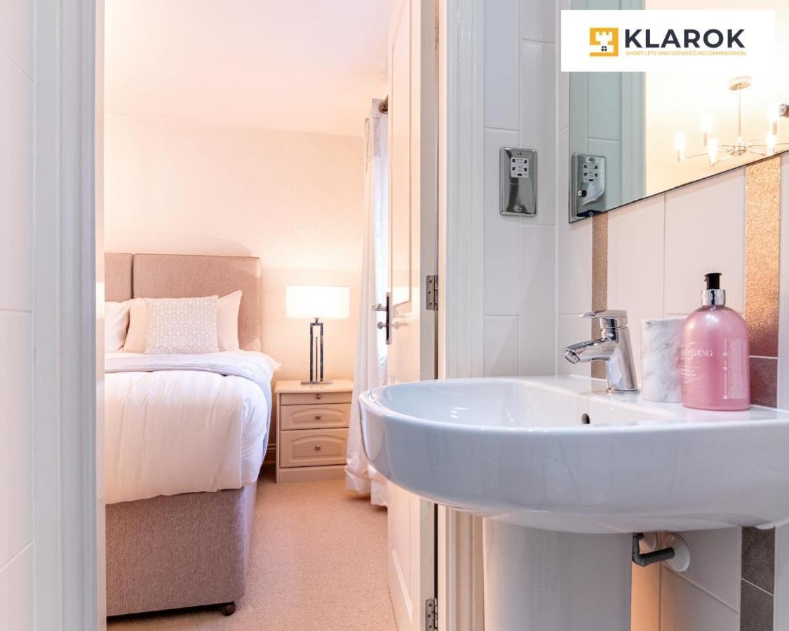 Holiday home Klarok's Long-stay Lodge: 4-bed Retreat With Pool Table *