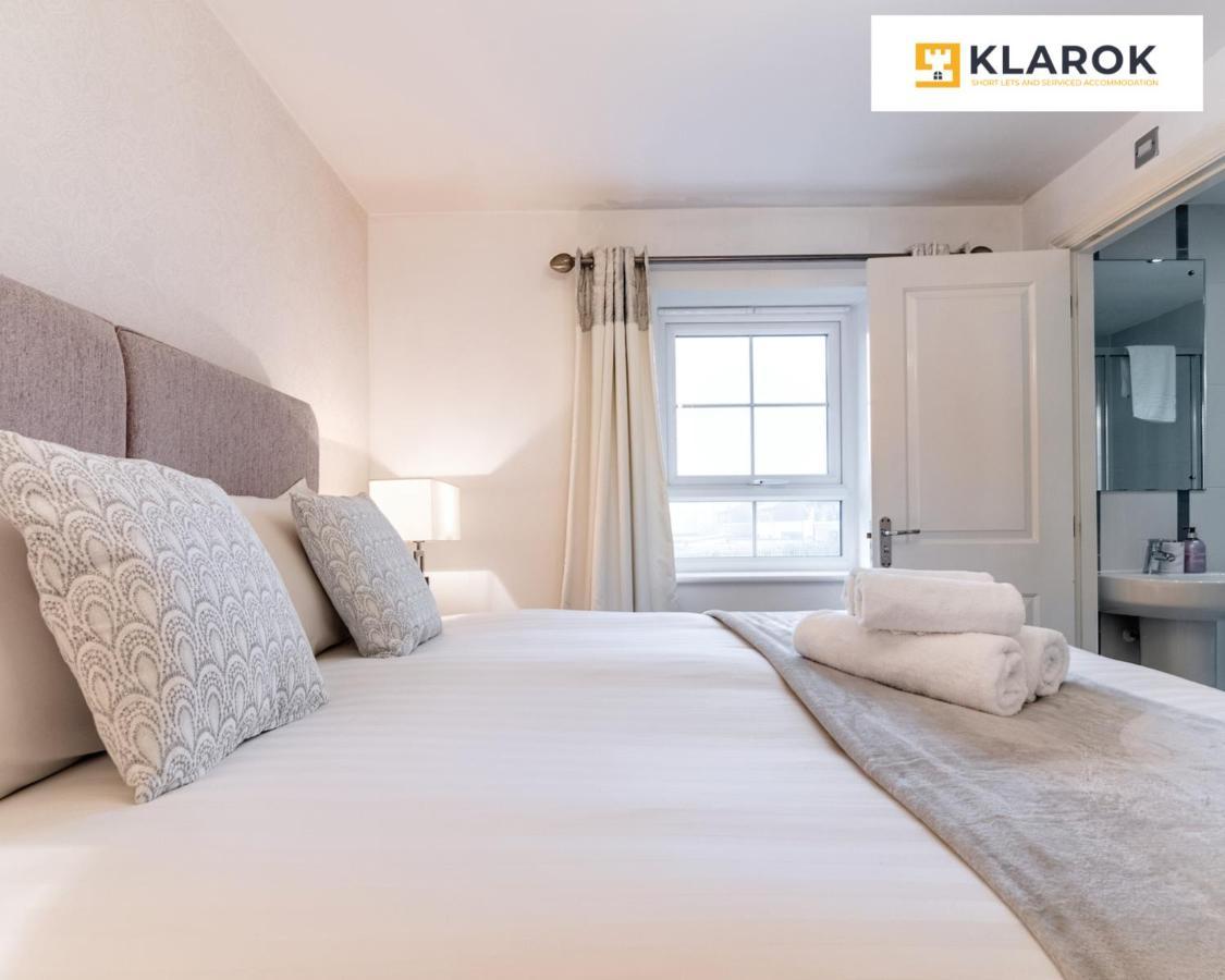 Klarok's Long-stay Lodge: 4-bed Retreat With Pool Table Holiday home *