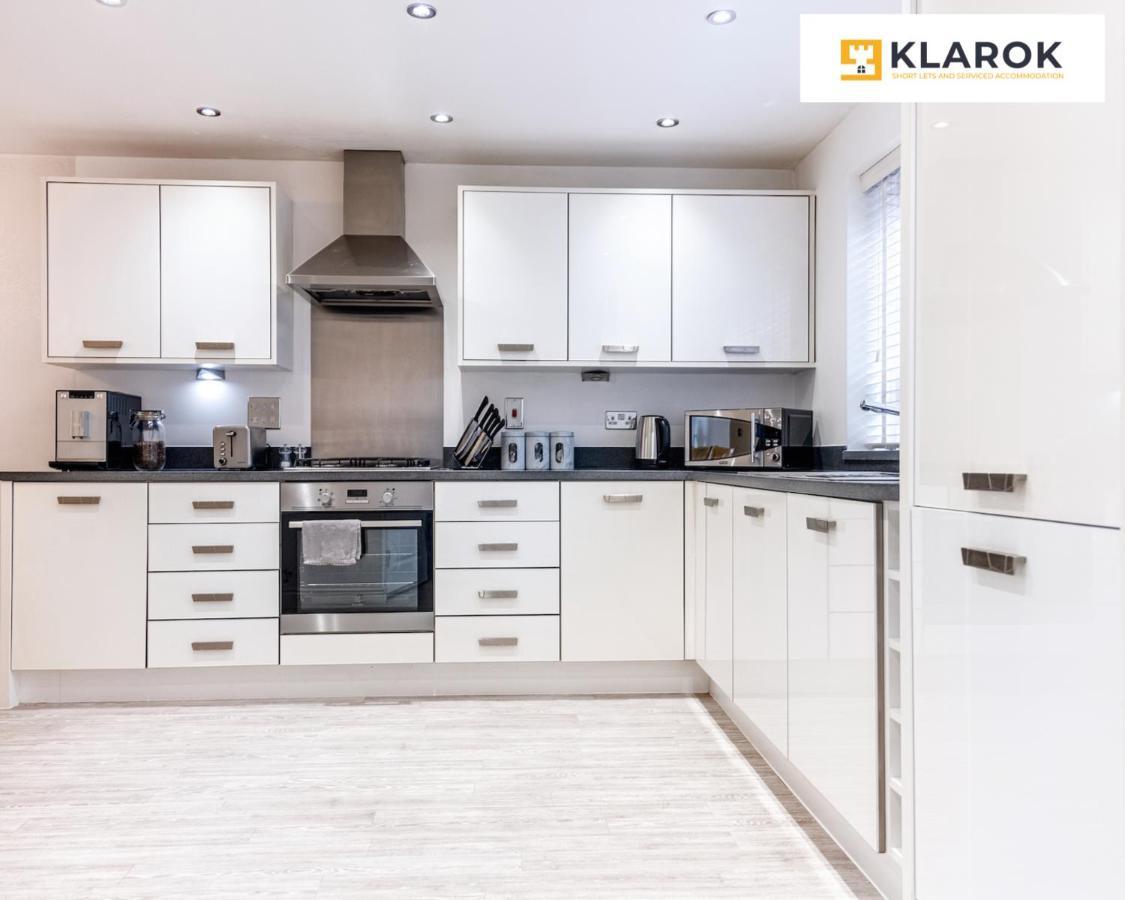 Klarok's Long-stay Lodge: 4-bed Retreat With Pool Table Peterborough