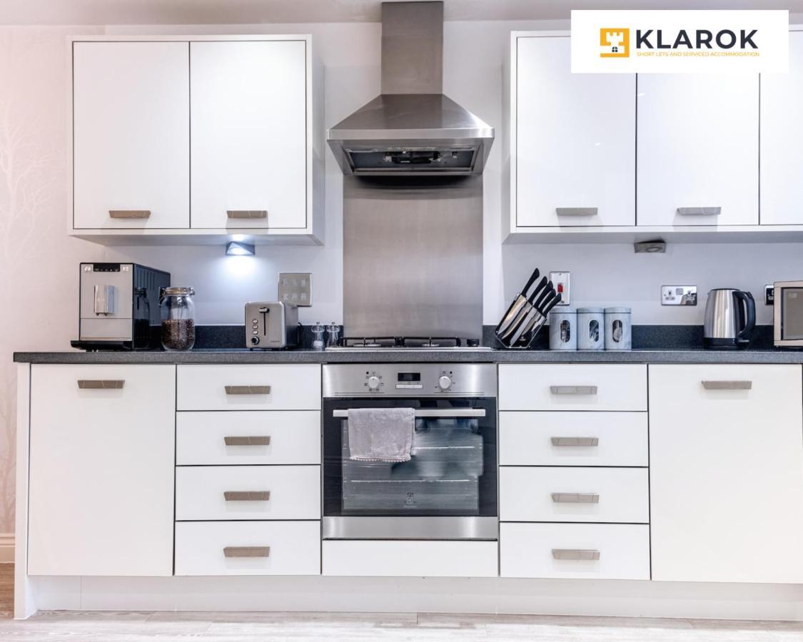Holiday home Klarok's Long-stay Lodge: 4-bed Retreat With Pool Table Peterborough
