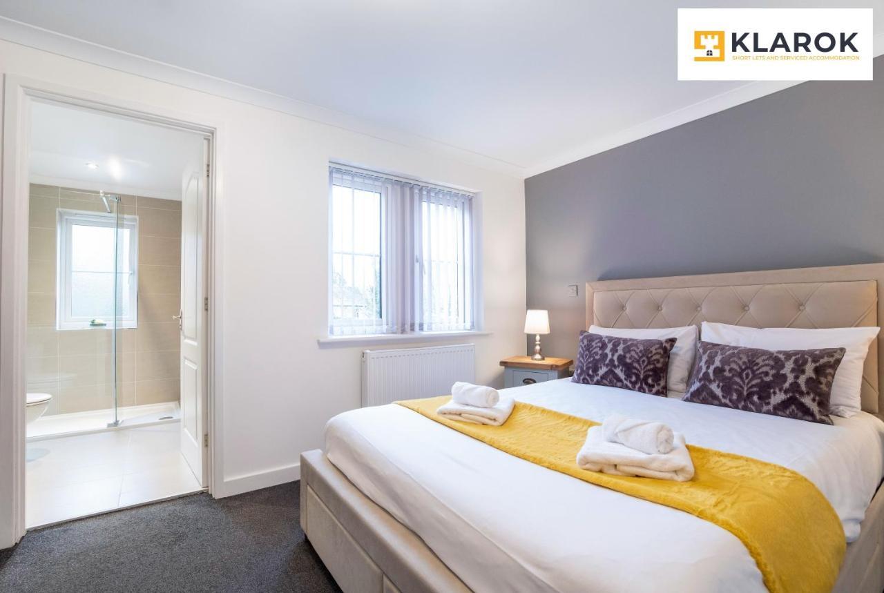 Klarok's Spacious 4-bed Extended Holiday home *