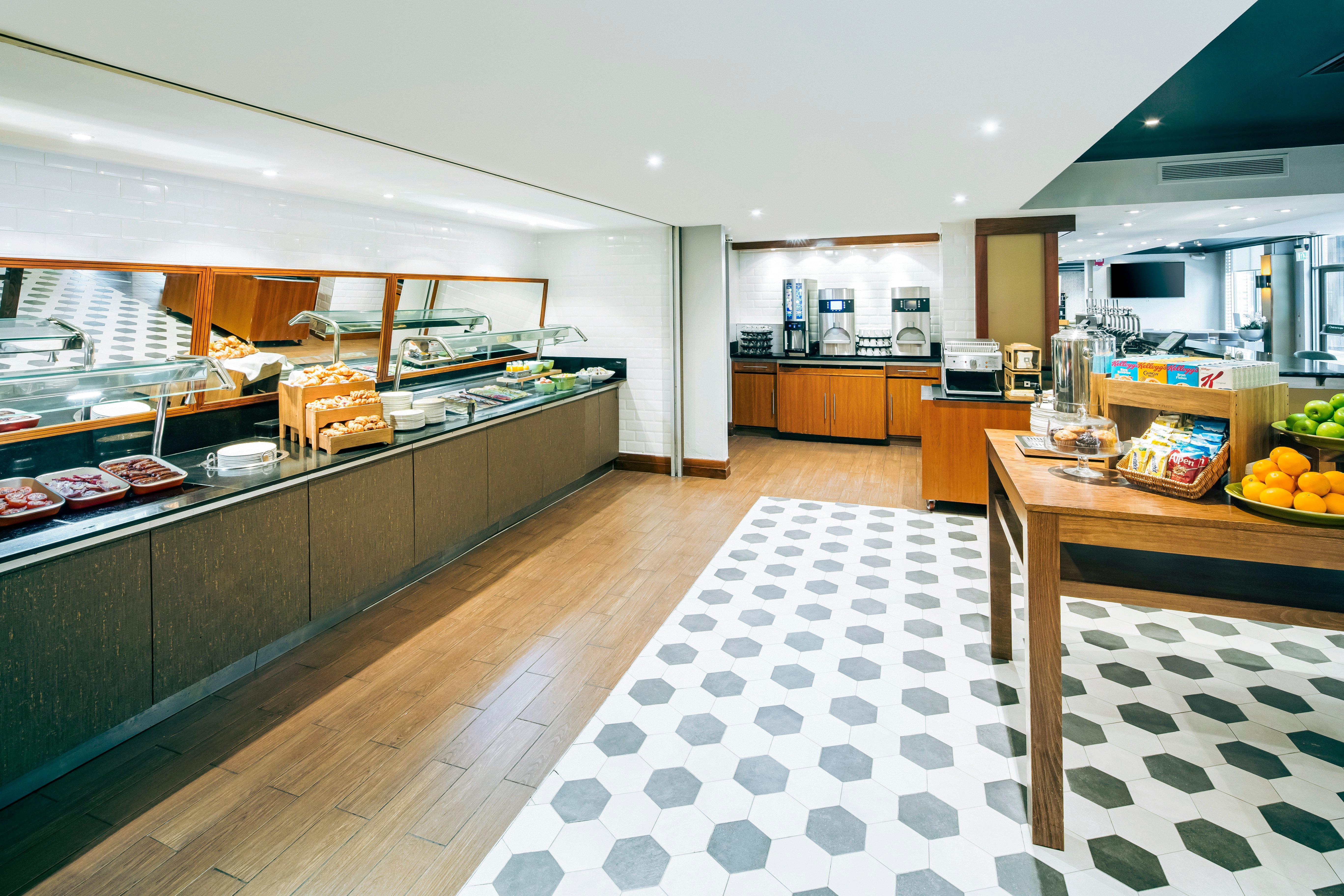 West By Ihg Peterborough