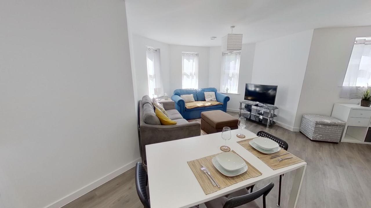 Berridge -luxurious 2 Bedroom *