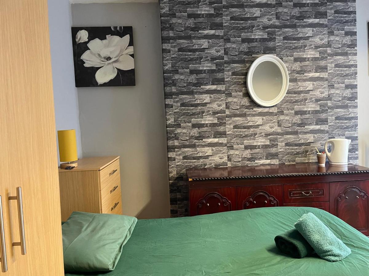 Bright Guest house Peterborough