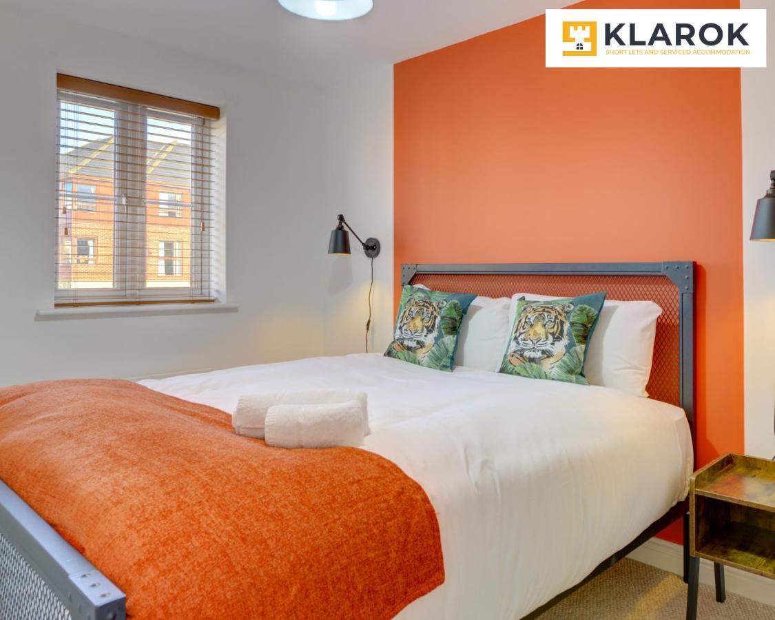 Holiday home Large 4 Bedroom Semi-detached House Sleeps 7 By Klarok Short Lets & Serviced Peterborough