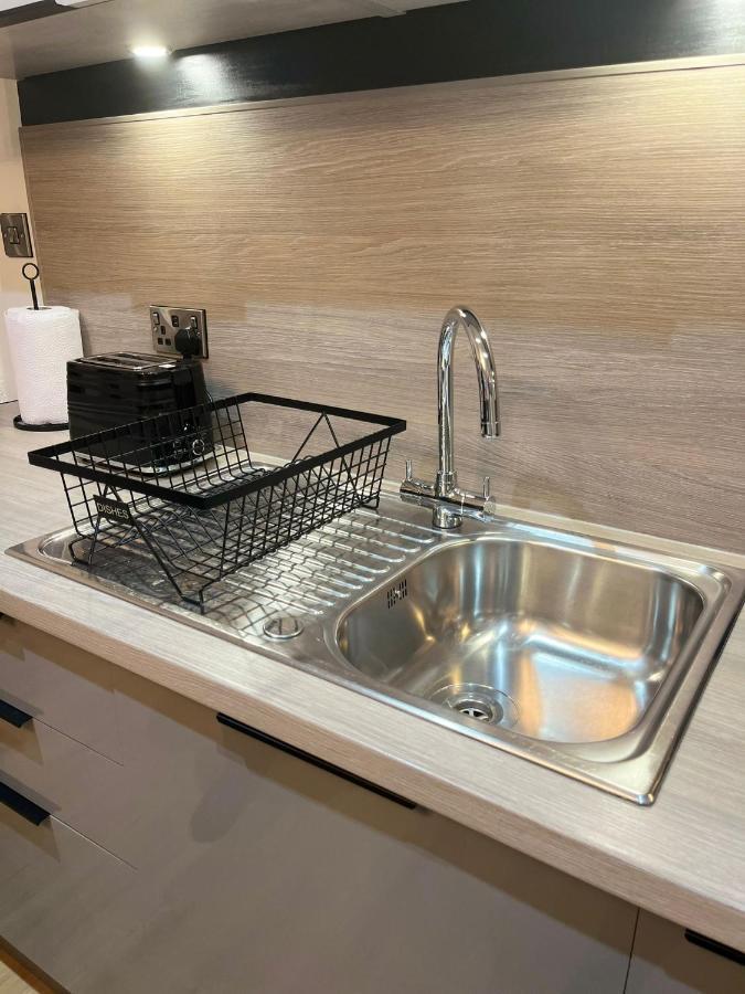 Apartment Perfect 1 Bed - With Parking, Wifi, Tv, Desk *