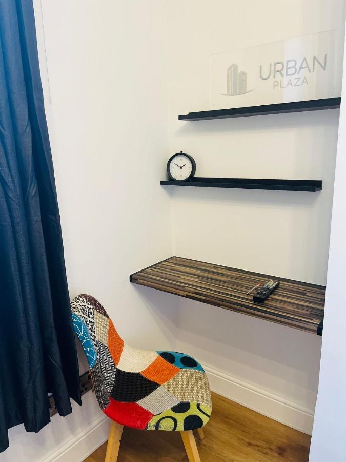 Perfect 1 Bed - With Parking, Wifi, Tv, Desk Apartment *