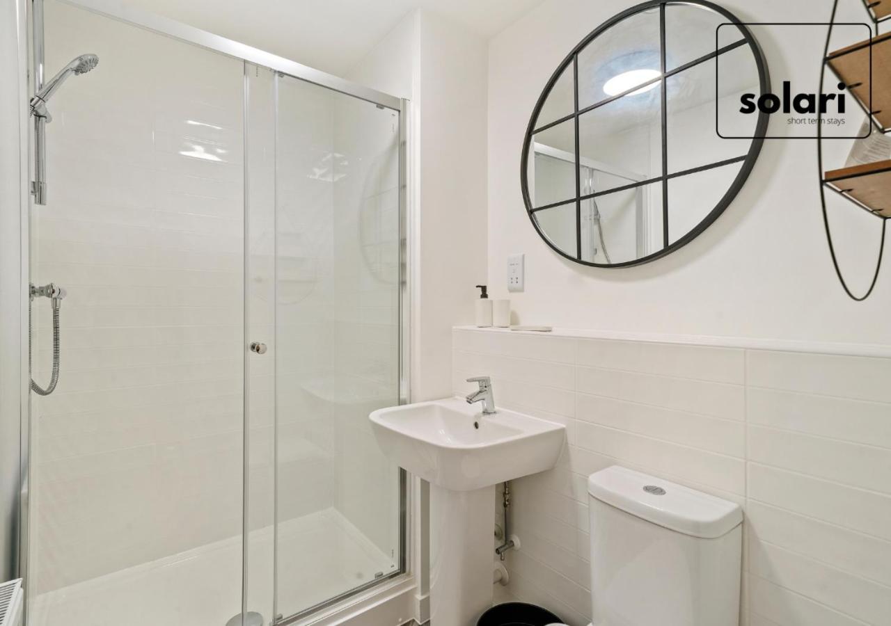 Apartment Lux Contractor Oasis: Extended With Free Parking & Streaming Peterborough