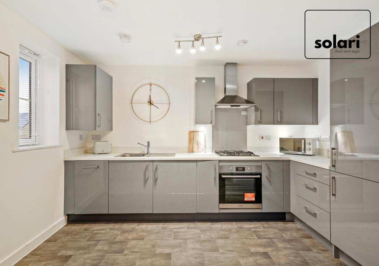 Apartment Lux Contractor Oasis: Extended With Free Parking & Streaming Peterborough