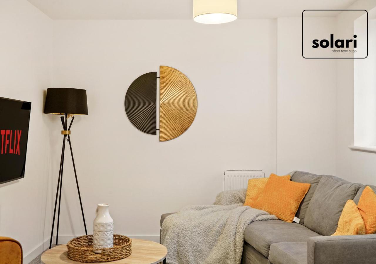 Lux Contractor Oasis: Extended With Free Parking & Streaming Apartment