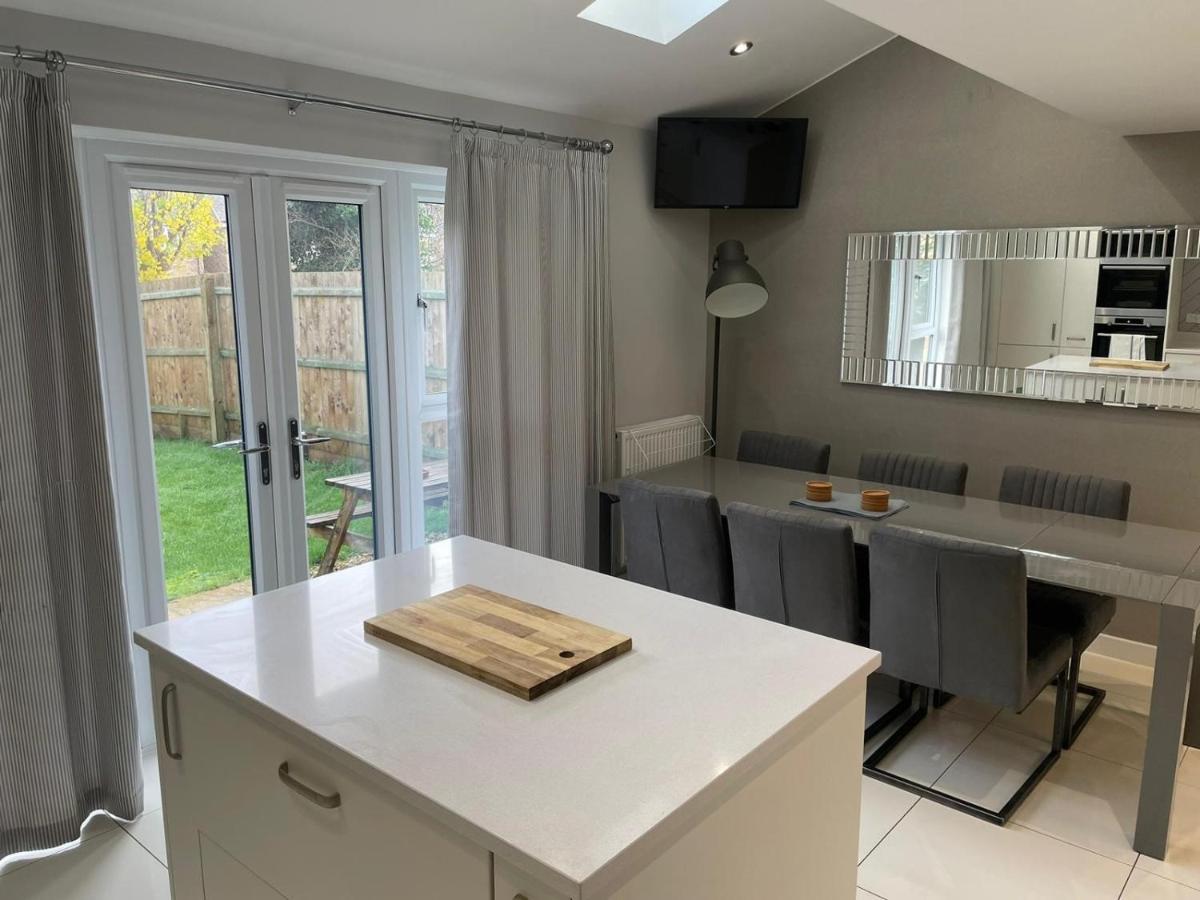 The Townhouse @thorpe Road *